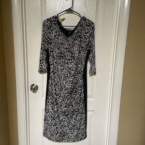 Lauren Ralph Lauren Black and White Sheath Dress V-Neck 3/4 Sleeve